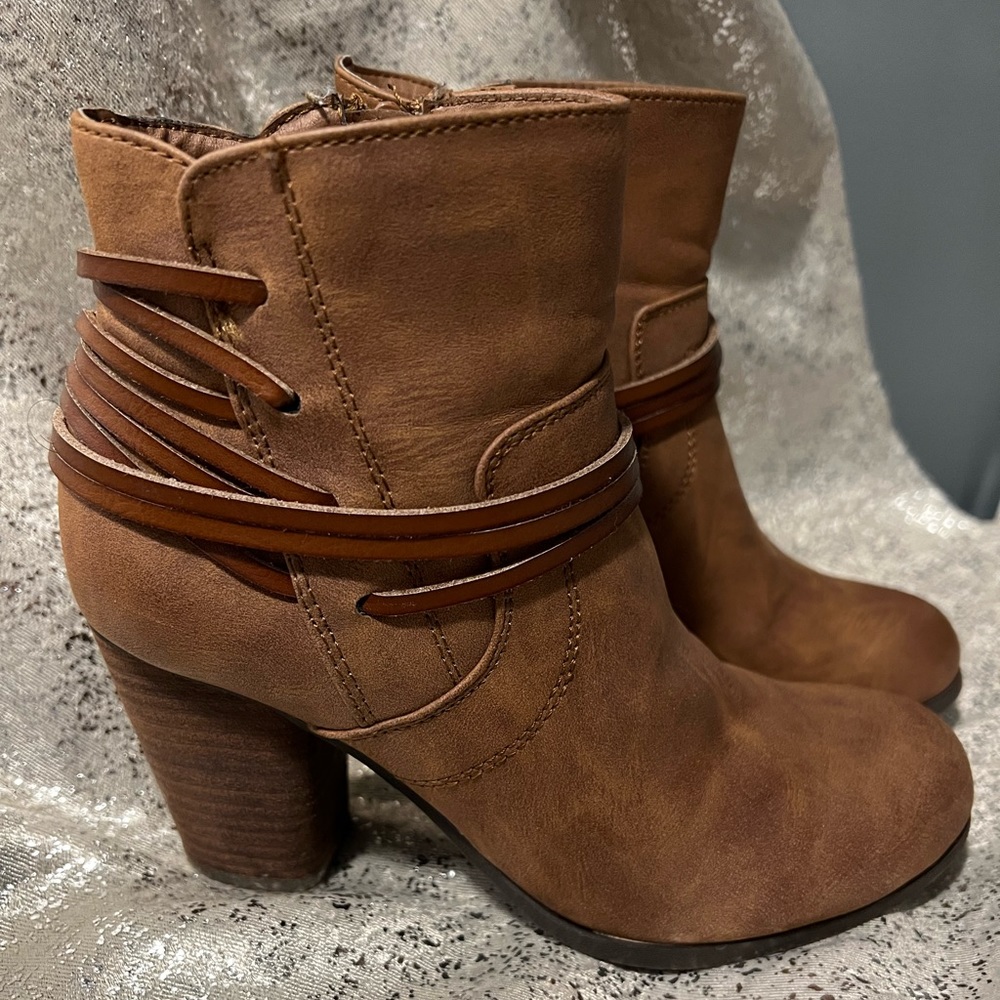 ❌sold Madden girl ankle boot size 5.5M